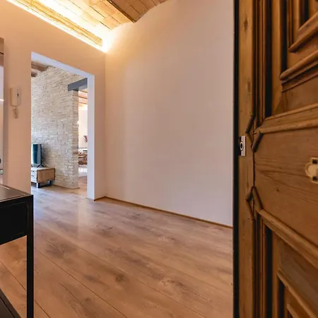 Bravissimo Placa De La Independencia Garden View, With Large Terrace Апартаменты