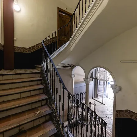 Апартаменты Bravissimo Placa De La Independencia Garden View, With Large Terrace *