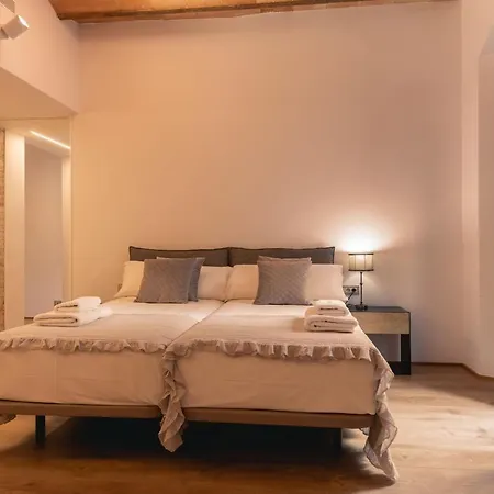 Bravissimo Placa De La Independencia Garden View, With Large Terrace Apartment Gerona