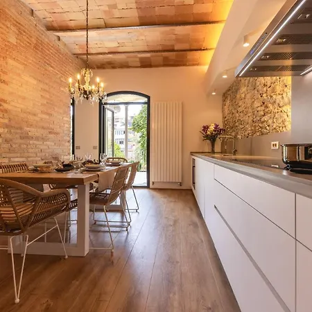 Bravissimo Placa De La Independencia Garden View, With Large Terrace Χιρόνα